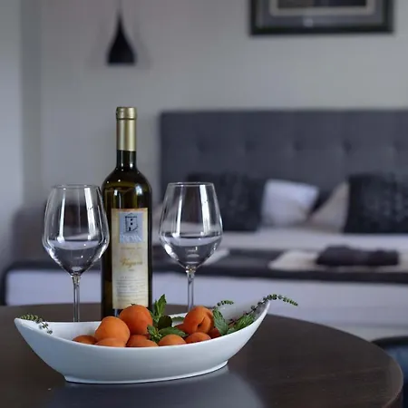 بيت ضيافة Village Trusa 4*