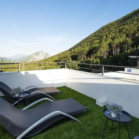 Village Trusa بيت ضيافة