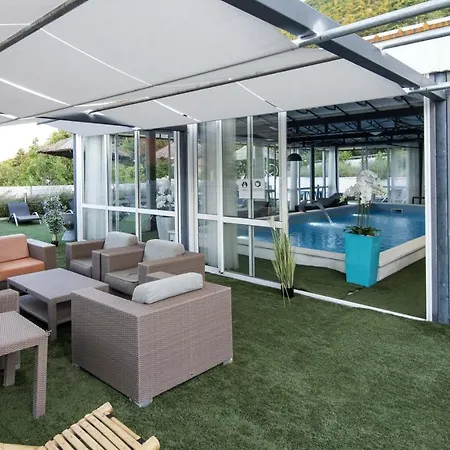 Village Trusa 4*