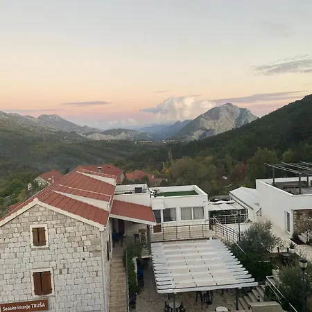 بيت ضيافة Village Trusa Tugare