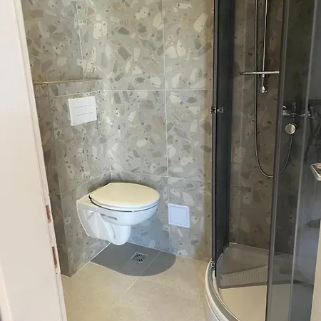 بيت ضيافة Village Trusa