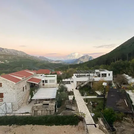 Village Trusa 4* Tugare