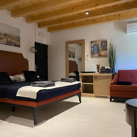 Village Trusa بيت ضيافة 4*